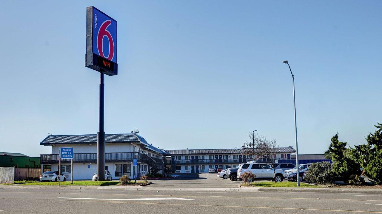 Motel 6-Eureka, Ca Redwood Coast Экстерьер фото